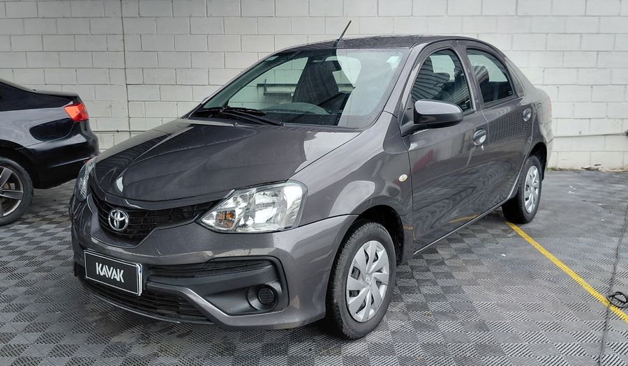 Toyota Etios 1.5 X Sedan 2023