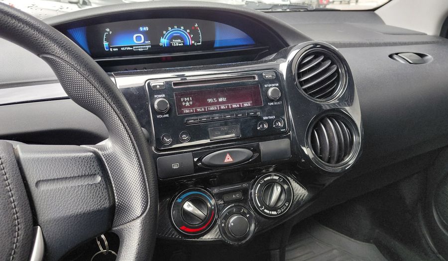 Toyota Etios 1.5 X Sedan 2023