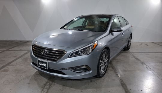 Hyundai • Sonata