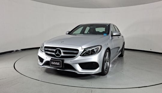 2017 • 71,774 km • Automático