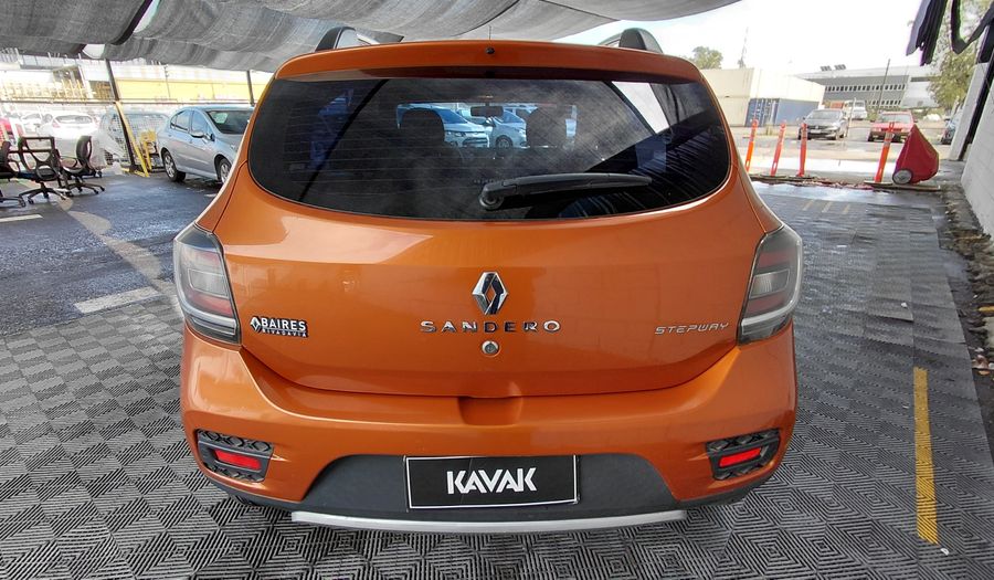 Renault Sandero Stepway 1.6 STEPWAY DYNAMIQUE Hatchback 2015