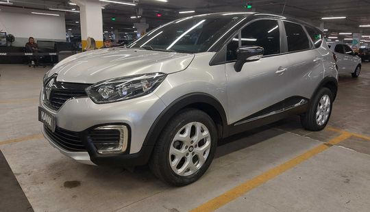 Renault • Captur