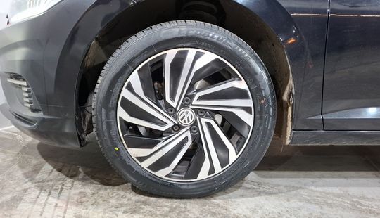 Volkswagen • Jetta