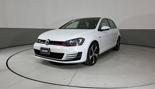 Volkswagen • Golf