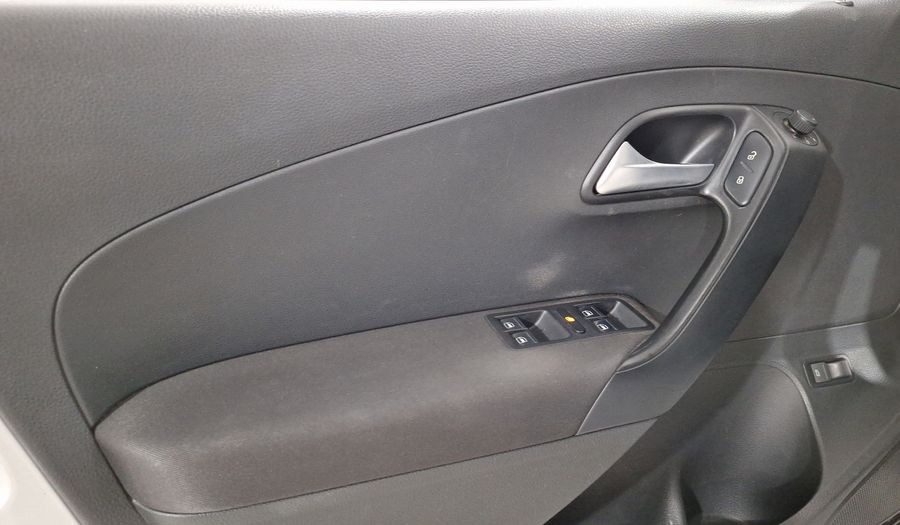 Volkswagen Vento 1.6 HIGHLINE TIPTRONIC Sedan 2017