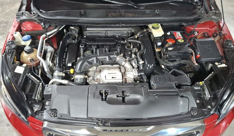 Peugeot 308 1.6 FELINE AT Hatchback 2016