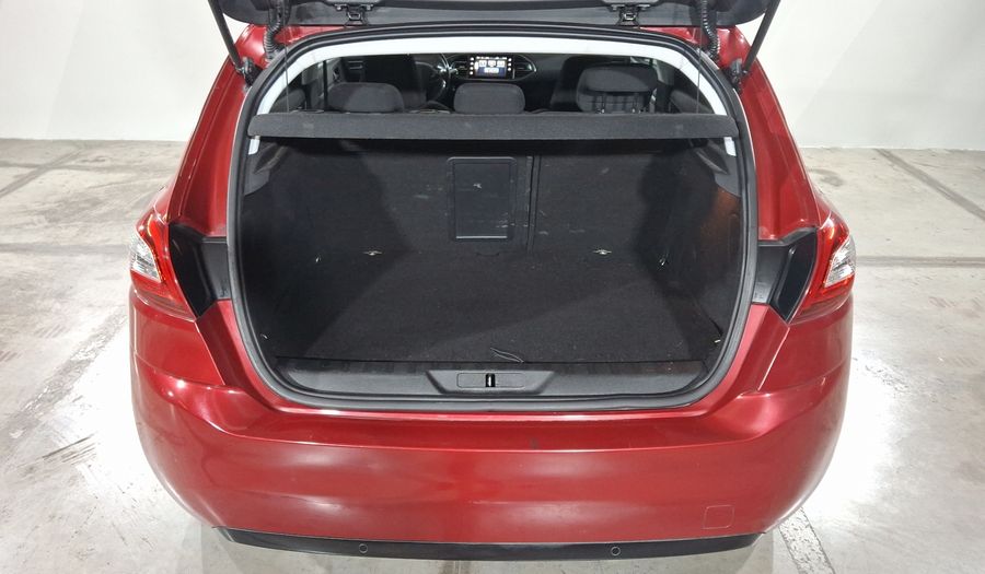 Peugeot 308 1.6 FELINE AT Hatchback 2016