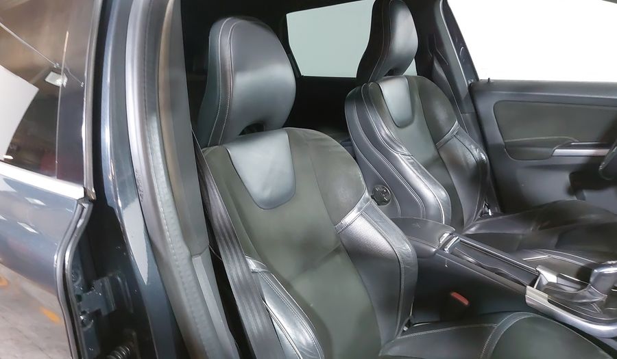 Volvo Xc60 2.0 MOMENTUM RD T5 AT Suv 2015