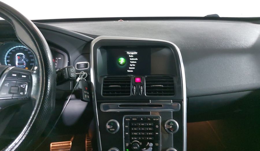 Volvo Xc60 2.0 MOMENTUM RD T5 AT Suv 2015