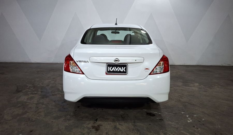 Nissan Versa 1.6 DRIVE AUTO Sedan 2018