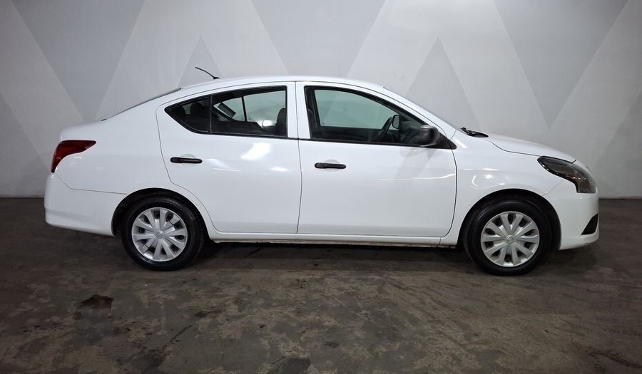 Nissan Versa 1.6 DRIVE AUTO Sedan 2018