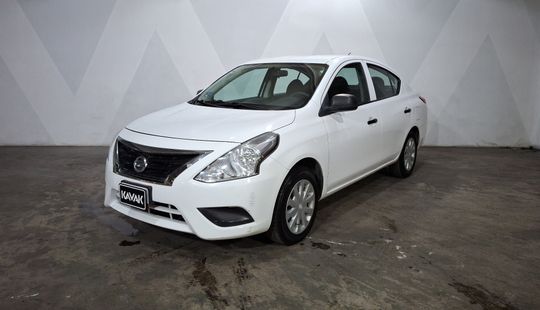 Nissan • Versa