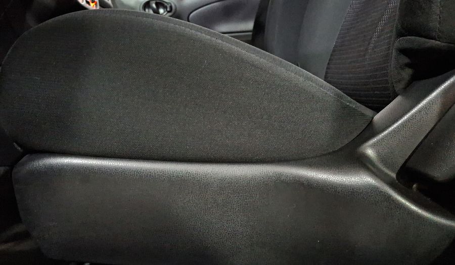 Nissan Versa 1.6 DRIVE AUTO Sedan 2018
