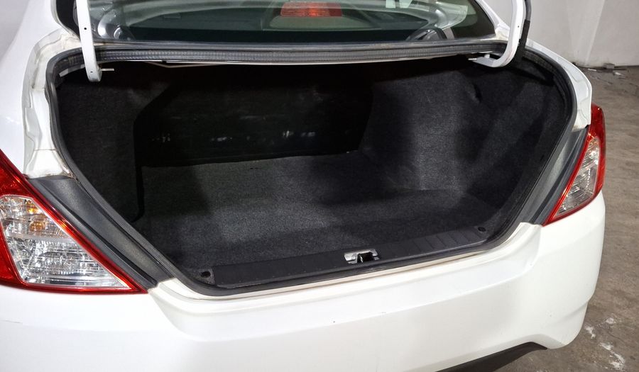 Nissan Versa 1.6 DRIVE AUTO Sedan 2018