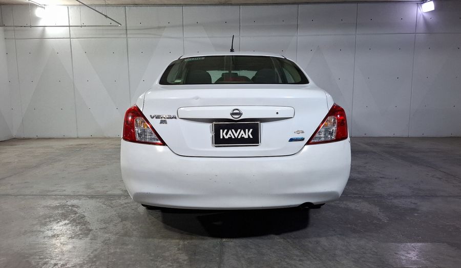 Nissan Versa 1.6 ADVANCE TA AC Sedan 2013