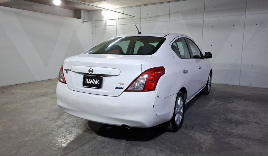 Nissan Versa 1.6 ADVANCE TA AC Sedan 2013