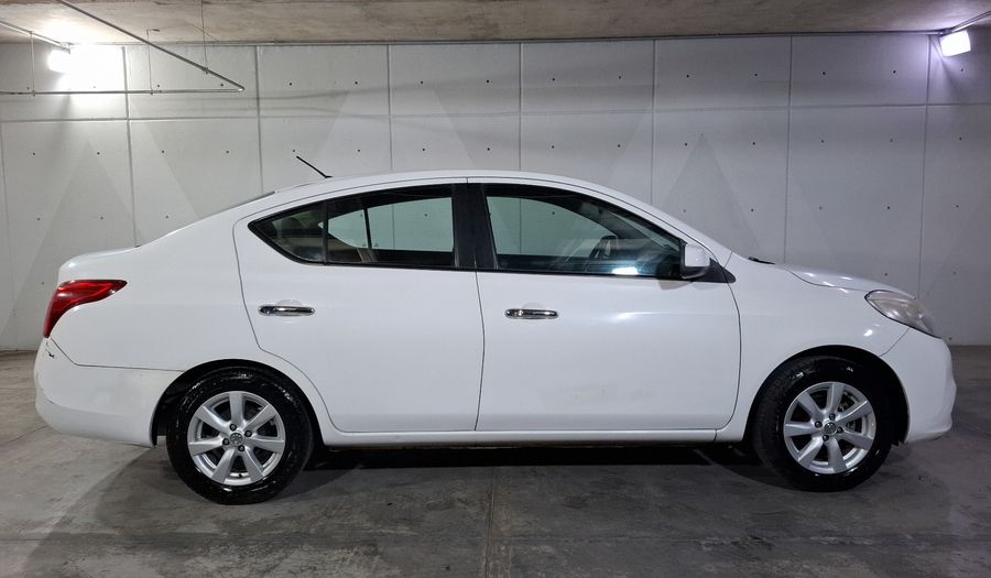 Nissan Versa 1.6 ADVANCE TA AC Sedan 2013