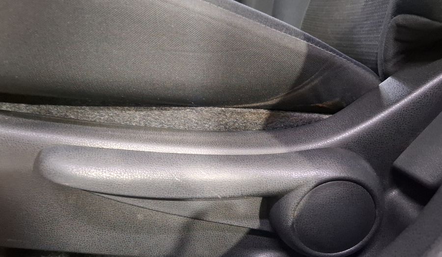 Nissan Versa 1.6 ADVANCE TA AC Sedan 2013