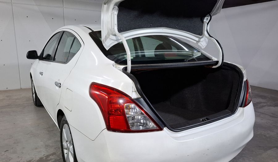 Nissan Versa 1.6 ADVANCE TA AC Sedan 2013