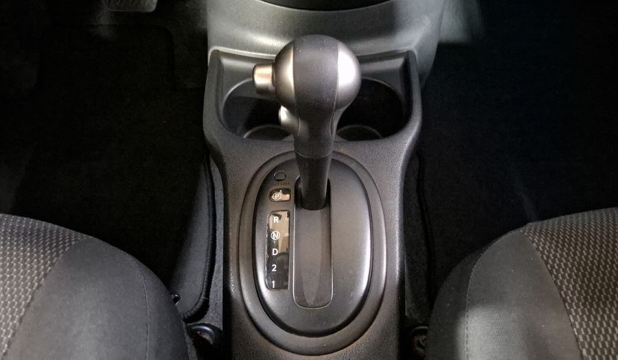 Nissan Versa 1.6 ADVANCE TA AC Sedan 2013
