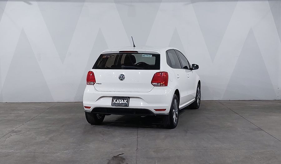 Volkswagen Polo 1.6 COMFORTLINE PLUS Hatchback 2021