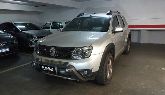 Renault • Duster