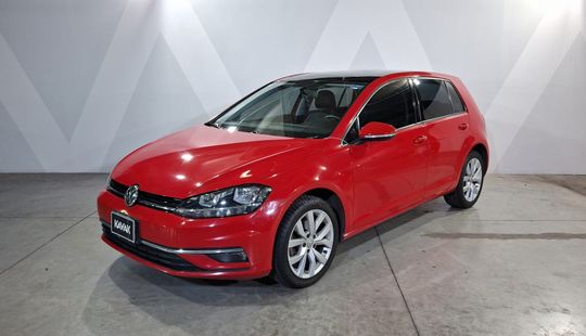 Volkswagen • Golf