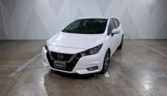 Nissan • Versa