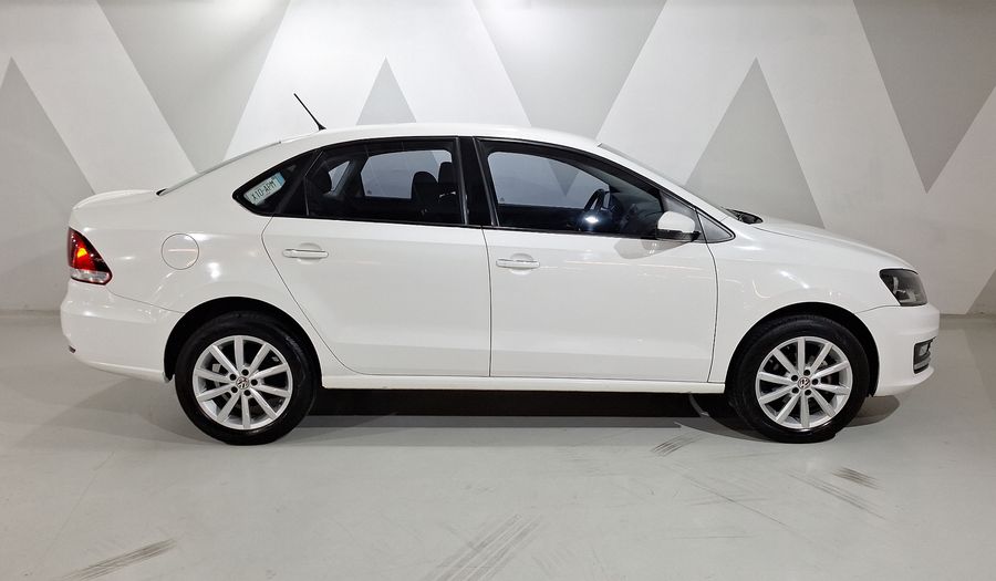 Volkswagen Vento 1.6 HIGHLINE STD. Sedan 2018