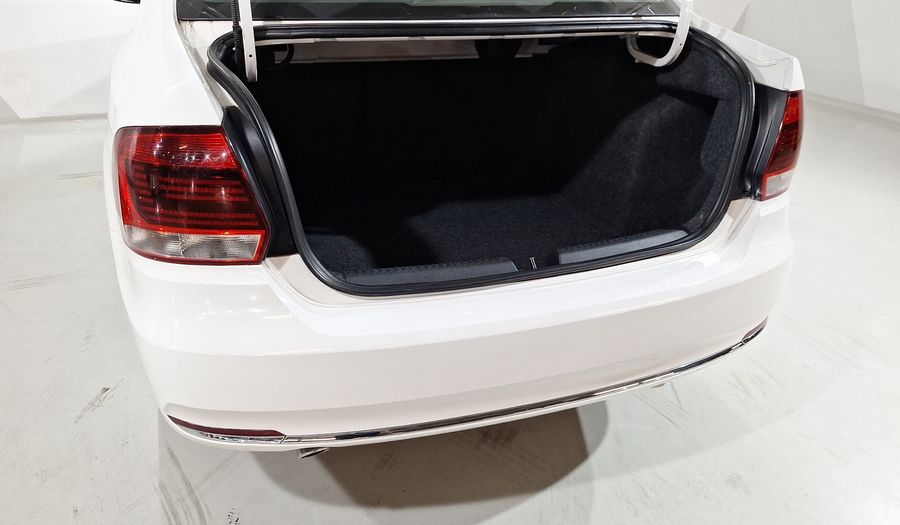 Volkswagen Vento 1.6 HIGHLINE STD. Sedan 2018
