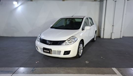 Nissan • Tiida