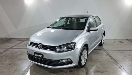 Volkswagen • Polo