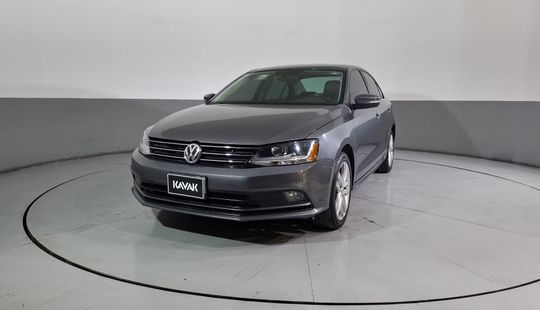 Volkswagen • Jetta