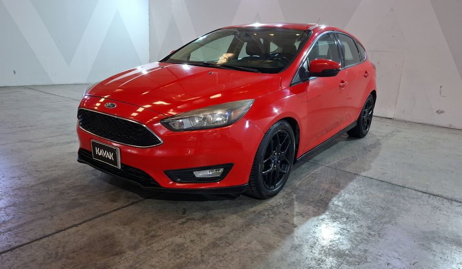 Ford Focus 2.0 SE APPEARENCE AT Hatchback 2015