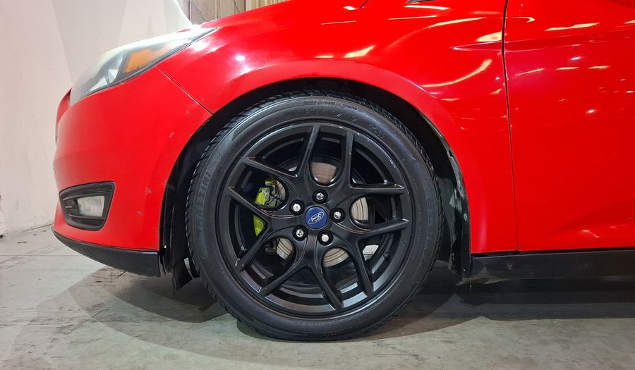 Ford Focus 2.0 SE APPEARENCE AT Hatchback 2015
