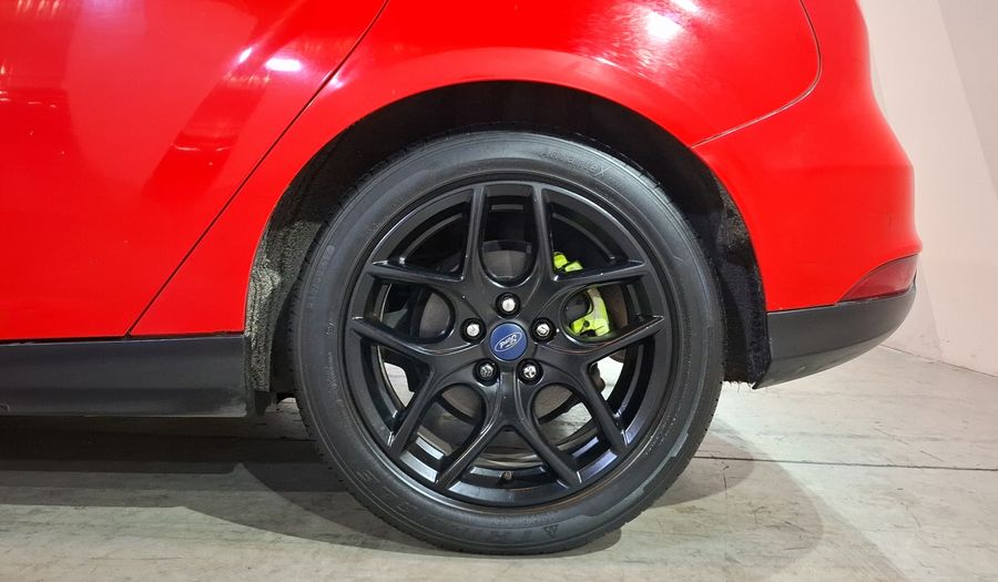 Ford Focus 2.0 SE APPEARENCE AT Hatchback 2015