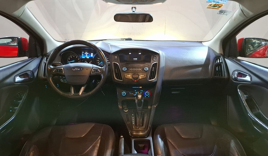 Ford Focus 2.0 SE APPEARENCE AT Hatchback 2015