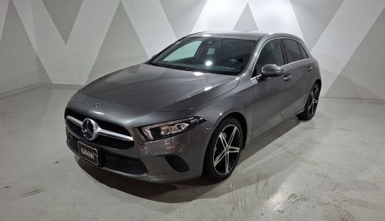 Mercedes Benz • Clase A