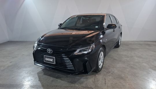 Toyota • Yaris