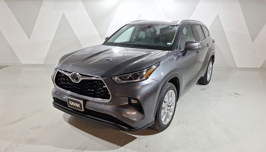 Toyota • Highlander