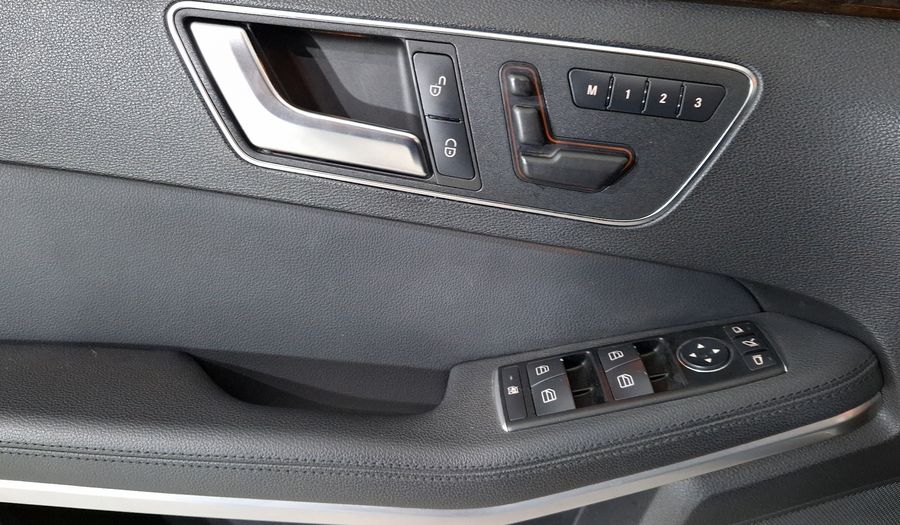 Mercedes Benz Clase E 1.8 200 CGI EXCLUSIVE AT Sedan 2012
