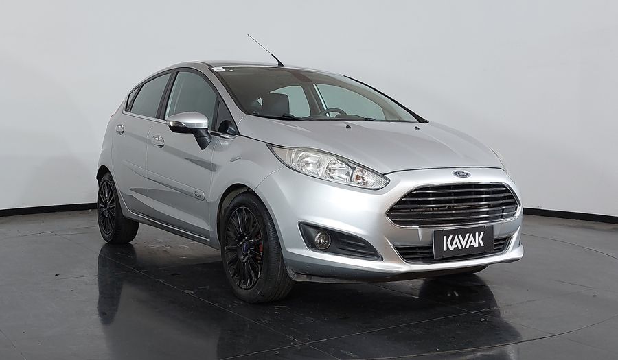 Ford Fiesta TITANIUM HATCH Hatchback 2013