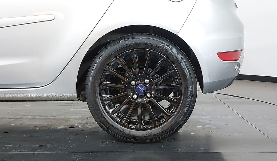 Ford Fiesta TITANIUM HATCH Hatchback 2013