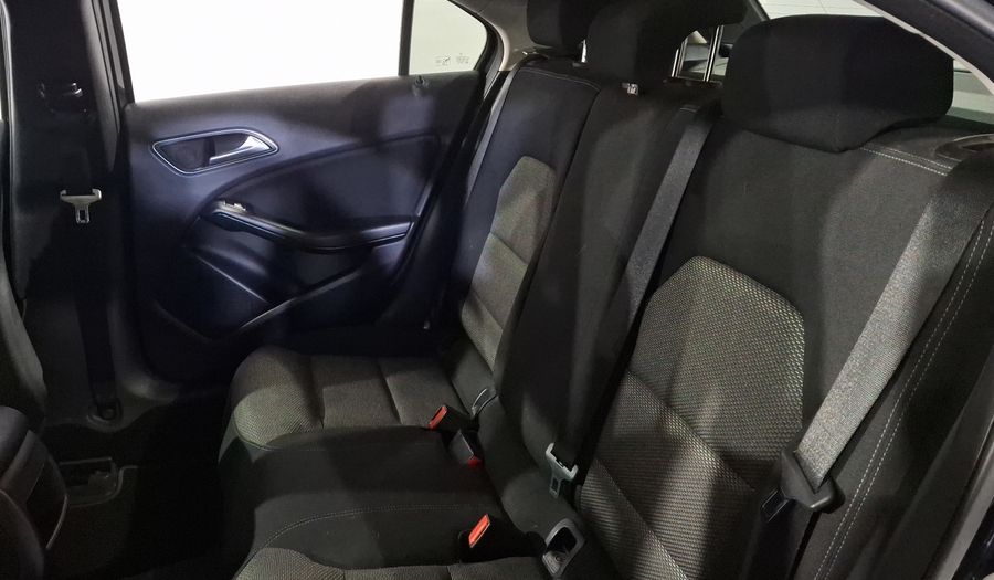 Mercedes Benz Clase A 1.6 200 Hatchback 2017