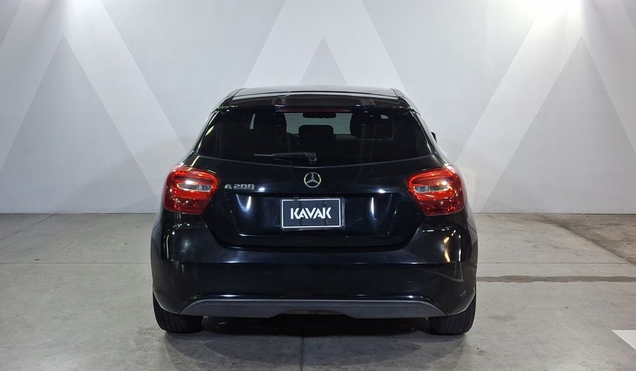 Mercedes Benz Clase A 1.6 200 Hatchback 2017