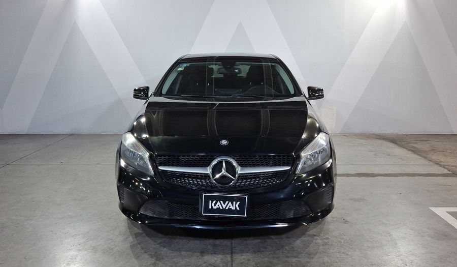 Mercedes Benz Clase A 1.6 200 Hatchback 2017