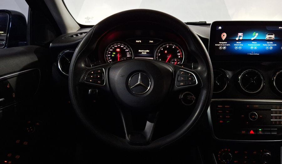 Mercedes Benz Clase A 1.6 200 Hatchback 2017