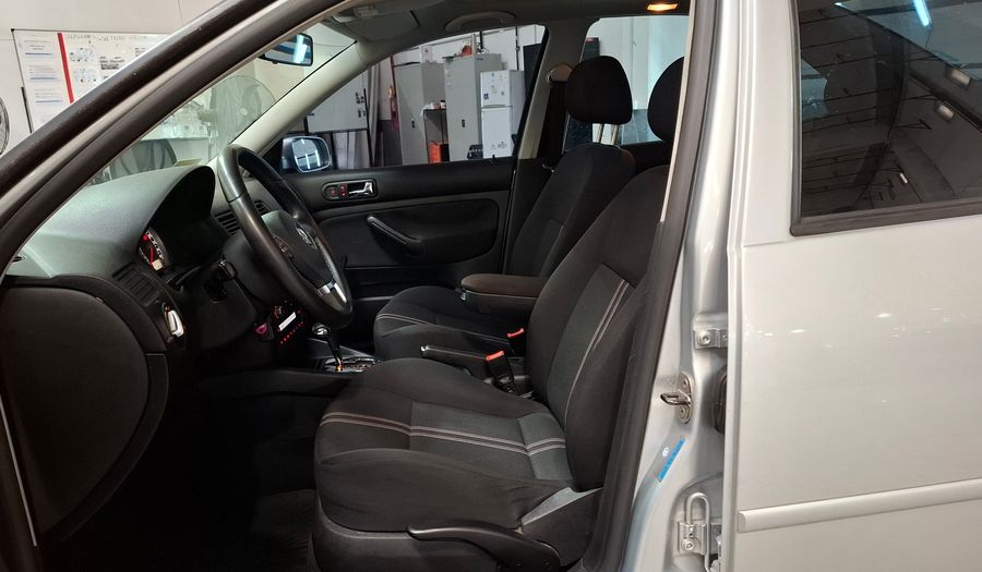 Volkswagen Bora 2.0 TRENDLINE TIPTRONIC Sedan 2013