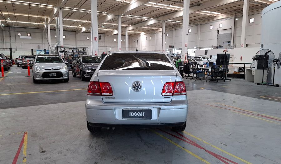 Volkswagen Bora 2.0 TRENDLINE TIPTRONIC Sedan 2013