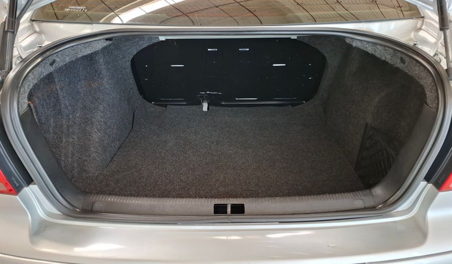 Volkswagen Bora 2.0 TRENDLINE TIPTRONIC Sedan 2013